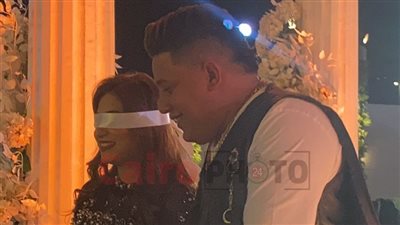 حمو بيكا يفاجئ زوجته باحتفالية في عيد ميلادها