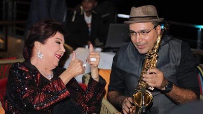 عضو بنقابة المهن الموسيقية.. من هو عازف الساكسفون ضحية تعطل مصعد بالإسكندرية | صور