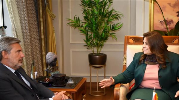 جانب من لقاء وزيرة