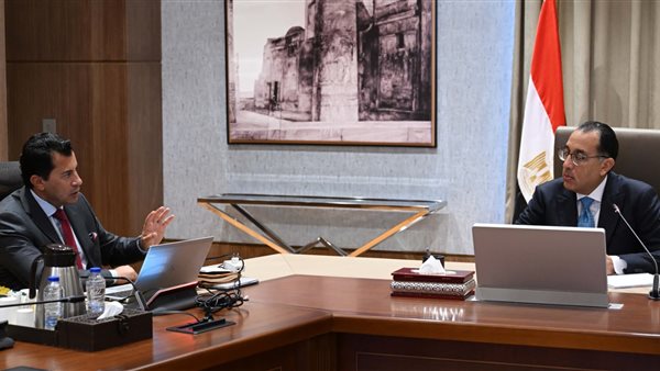 رئيس الوزراء ووزير