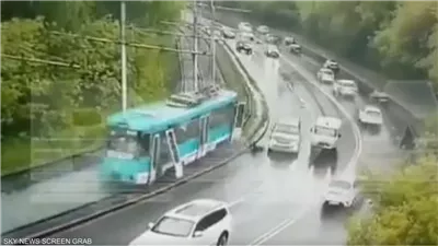 67 مصابًا بحادث ترام في روسيا | ‬فيديو