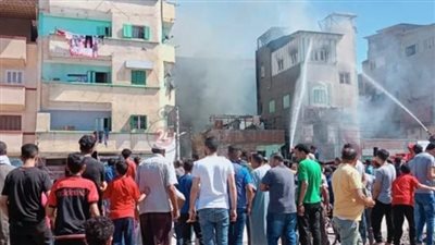 السيطرة على حريق هائل بمحل بويات بدمياط | بث مباشر 