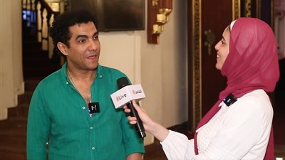 ميدو عادل: بحلم أموت على خشبة المسرح.. وهذا ما سأقوله لله