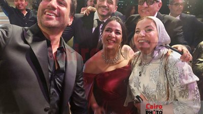 مصطفى قمر يشعل حفل زفاف جميلة عوض وأحمد حافظ بحضور حسن الرداد وإيمي سمير غانم ومنى زكي وحلمي| صور