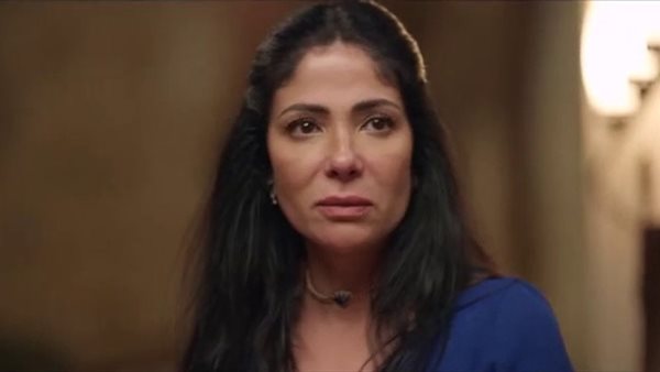 الفنانة منى ذكي 