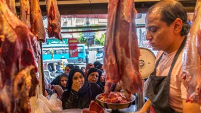 قبل عيد الأضحى.. التموين ترد على المطالبات بطرح 2 كيلو لحمة على البطاقات 