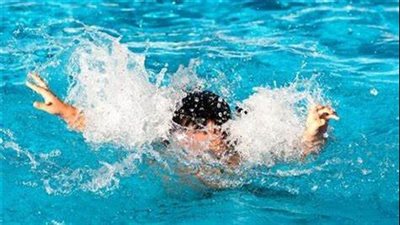 مصرع تلميذ غرقًا داخل حمام سباحة بسوهاج.. وجهات التحقيق تصرح بدفن الجثة 