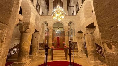 رحلة عبر التاريخ.. كنيسة دير جبل الطير تحفة معمارية من القرن الرابع الميلادي المنيا | صور