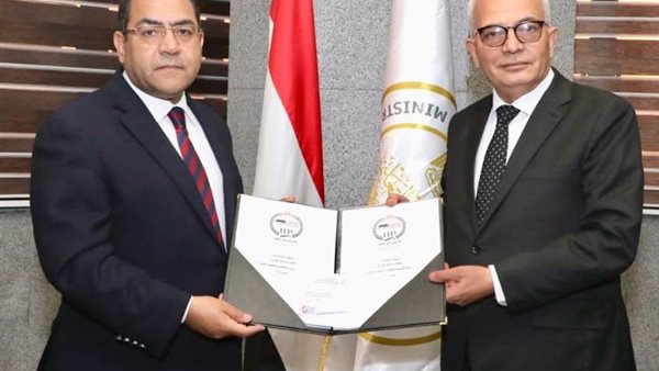 وزير التعليم مع رئيس