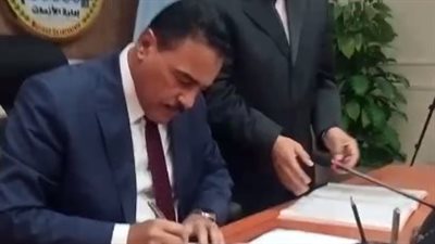 محافظ مطروح يعتمد نتيجة الشهادة الإعدادية بنسبة نجاح 81.1% | بث مباشر