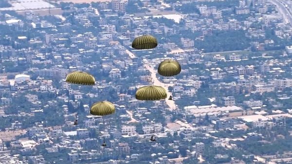 إسقاط مساعدات على