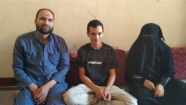  الأول على الشهادة