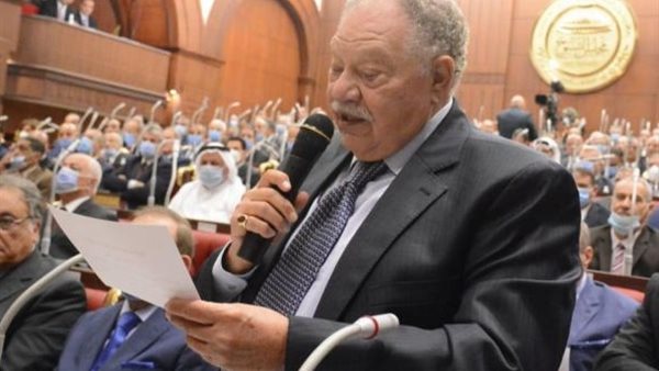 الفنان يحيى الفخراني