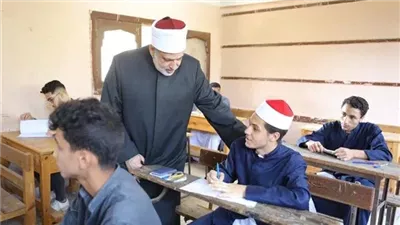 اليوم.. طلاب الأدبي بالثانوية الأزهرية 2024 يؤدون امتحان الفلسفة والمنطق