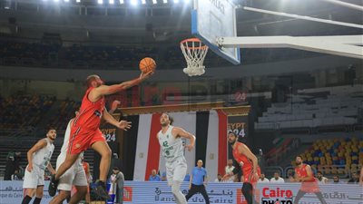 الأهلي يفوز على الاتحاد في ثاني مواجهات الدور النهائي لدوري السلة