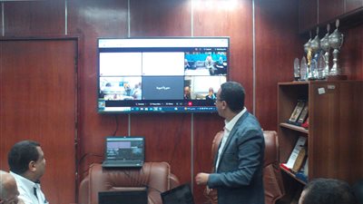 غرفة عمليات مديرية تعليم سوهاج تتابع سير امتحانات الثانوية العامة | صور