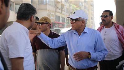 محافظ الجيزة لـ المواطنين: رفع مستوى المعيشة وتحسين الخدمات ضمن أولويات الدولة