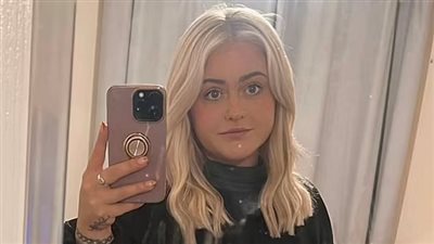 سيدة بريطانية تكتشف رحمين بجسدها عند ولادة طفلها الثاني