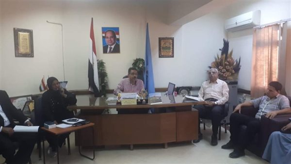 اجتماع مع رؤساء لجان