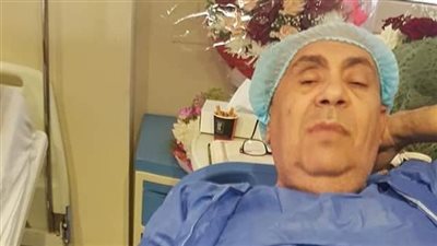 ادعوا له.. الدكتور مبروك عطية يجري عملية جراحية
