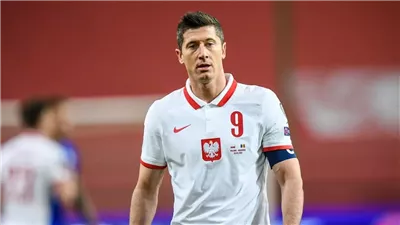 مخاوف في بولندا بشأن إصابة ليفاندوفسكي قبل يورو 2024