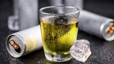 تصيب بسرطان الدم.. دراسة تحذر من استهلاك مشروبات الطاقة لاحتوائها على مكون ضار