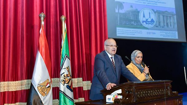 رئيس جامعة القاهرة