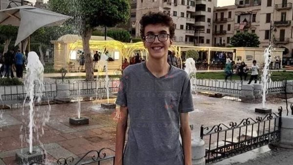 الطالب يوسف حسين