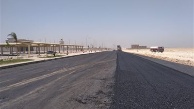 الإسكان ترفع كفاءة طرق مدن الشروق وبني سويف وأخميم والمنيا الجديدة