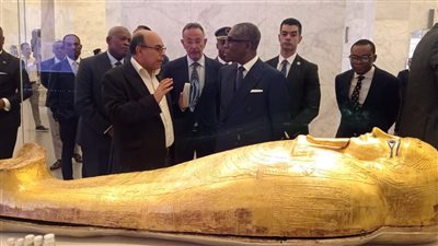 نائب رئيس جمهورية غينيا الاستوائية ووفد من الوزراء يزورون المتحف القومي للحضارة | صور 