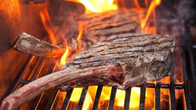 لزوم العيد.. طريقة عمل اللحمة الضاني المشوية على الفحم بسهولة