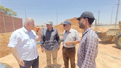 مسئولو المجتمعات العمرانية يتابعون أعمال تنفيذ خط المياه المغذي لمنطقة الرابية بالشروق