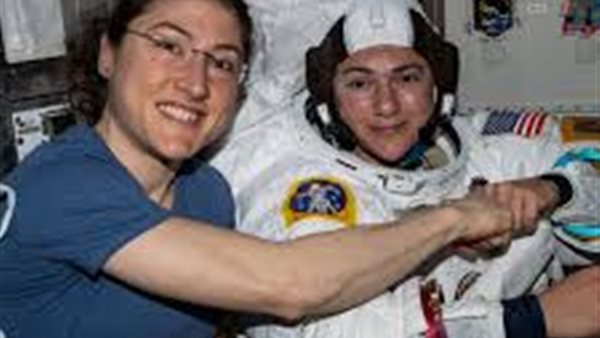 رائدات فضاء