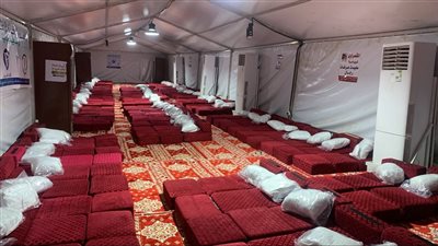 للمرة الأولى.. وضع أسماء حجاج السياحة على المخيمات الخاصة بهم | صور 