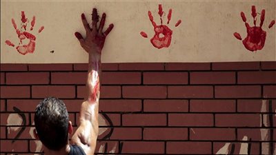 ما حكم تلطيخ الحائط والثياب بدماء الأضاحي للتبرك؟.. اعرف رأي للشرع