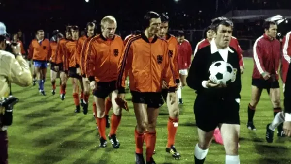 تشيكوسلوفاكيا وهولندا