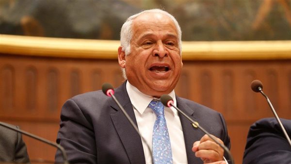 فرج عامر رئيس نادي