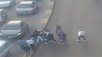 القبض على شخص لتعديه على طالبين باستخدام قطعة زجاج في المقطم 