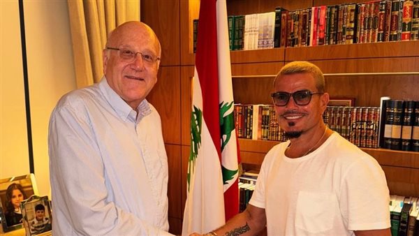 عمرو دياب ورئيس وزراء