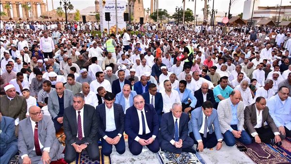 محافظ الأقصر والقيادات