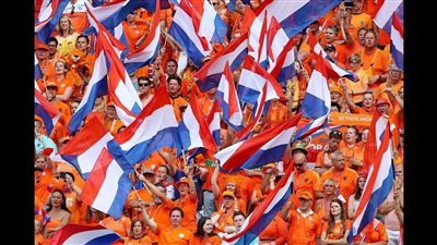 قبل مباراة بولندا.. الشرطة الألمانية تطلق الرصاص على مشجع هولندي