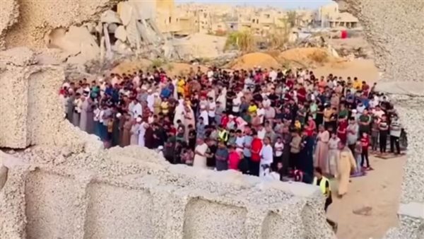 صلاة العيد وسط ركام