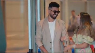 محمد أنور يحاول إقناع أسرته بخطيبته الجديدة في فيلم جوازة توكسيك