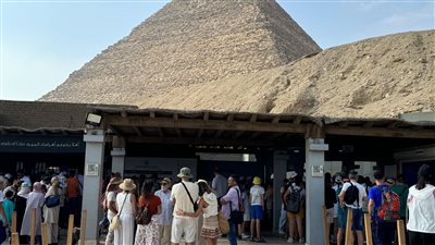 السياحة: 28 ألف زائر لمنطقة أهرامات الجيزة خلال الأيام الأولى من عيد الأضحى