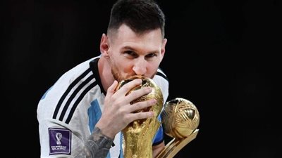 ميسي: عشت لحظات لا يمكن تكرارها بعد الفوز بكأس العالم 