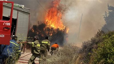 بسبب الرياح الشديدة.. حرائق هائلة تشتعل في أثينا والسلطات تعلق حركة المرور