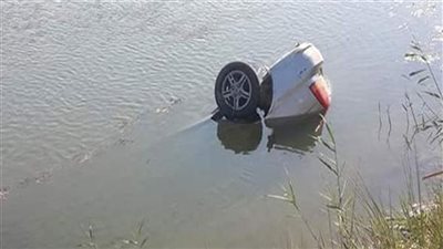 تفاصيل مصرع أم و3 من بناتها في حادث انقلاب سيارة بمياه ترعة بالشرقية
