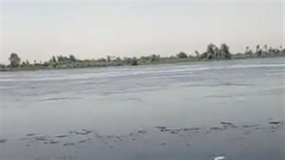 انتشال جثمان الصغيرة المفقودة من ضحايا انقلاب سيارة في ترعة بقنا | بث مباشر 