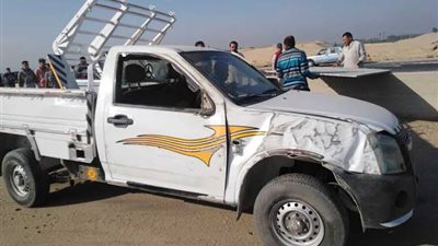 انقلاب سيارة ربع نقل وإصابة قائدها على الطريق الصحراوي بسوهاج 