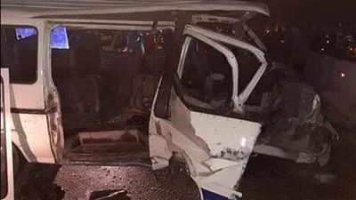 مصرع شخص وإصابة 8 في انقلاب ميكروباص بطريق حلوان